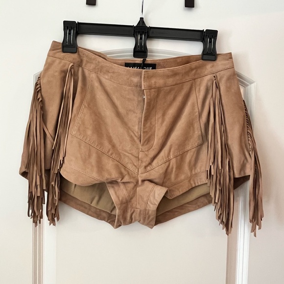Fringe suede shorts - Picture 2 of 3